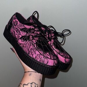 Elegant Pink and Black Lace Women's Sneakers